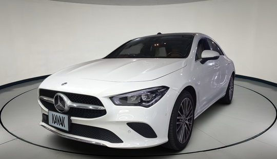 Mercedes Benz • Clase CLA