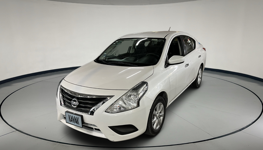 Nissan • Versa