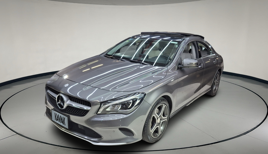 Mercedes Benz • Clase CLA