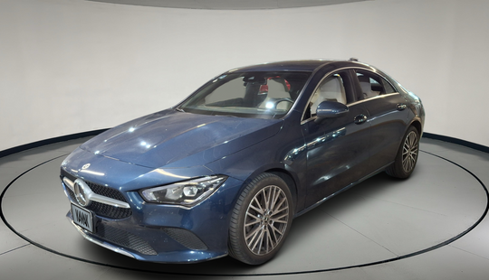 Mercedes Benz • Clase CLA