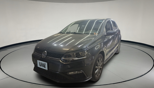 Volkswagen • Polo