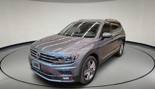 Volkswagen • Tiguan