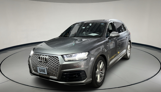 Audi • Q7