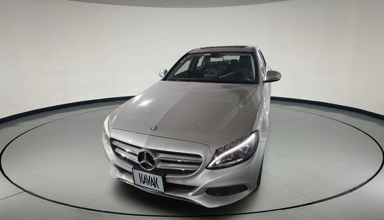 Mercedes Benz • Clase C