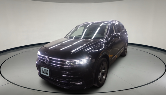 Volkswagen • Tiguan