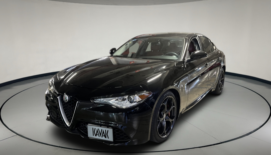 Alfa Romeo • Giulia