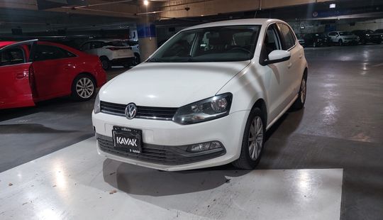 Volkswagen • Polo