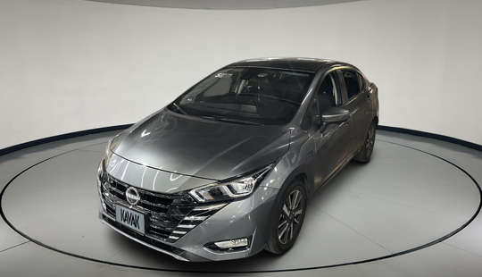 Nissan • Versa