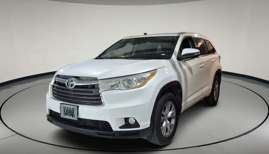 Toyota • Highlander