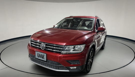 Volkswagen • Tiguan