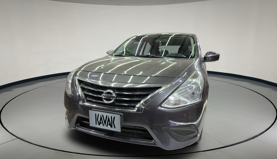 Nissan • Versa