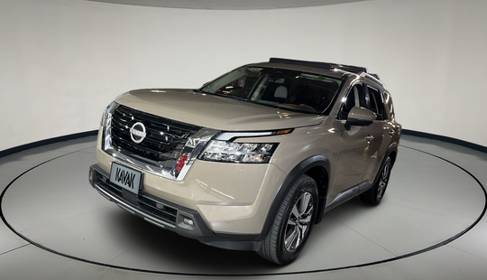 Nissan • Pathfinder