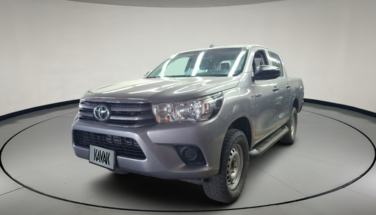 Toyota • Hilux