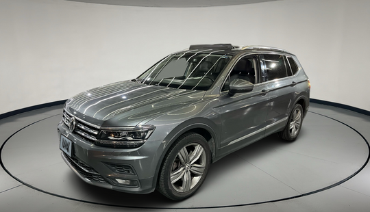 Volkswagen • Tiguan