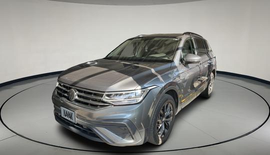 Volkswagen • Tiguan