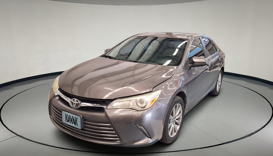 Toyota • Camry