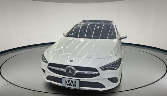Mercedes Benz • Clase CLA