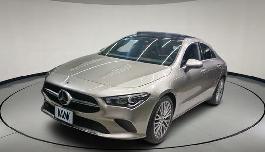 Mercedes Benz • Clase CLA