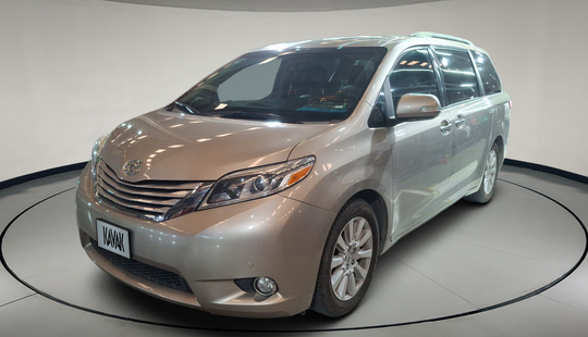 Toyota • Sienna