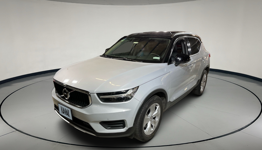 Volvo • XC40