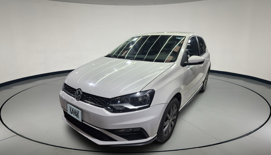 Volkswagen • Polo