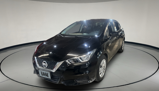 Nissan • Versa