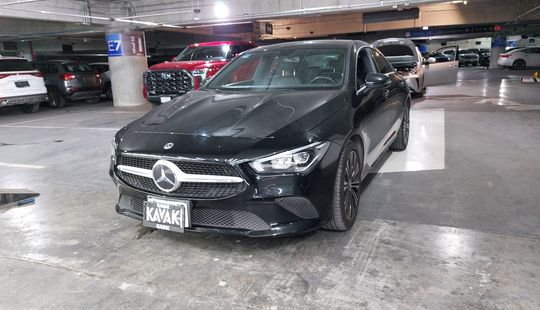 Mercedes Benz • Clase CLA