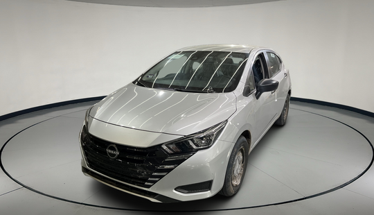 Nissan • Versa
