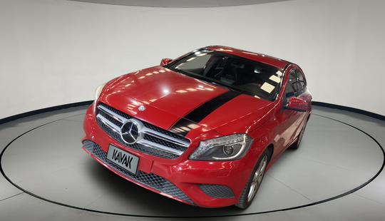 Mercedes Benz • Clase A