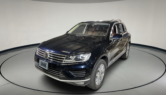 Volkswagen • Touareg
