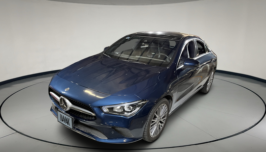 Mercedes Benz • Clase CLA