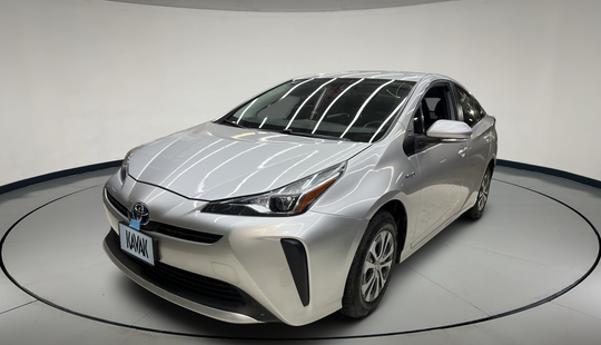 Toyota • Prius