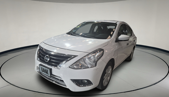 Nissan • Versa