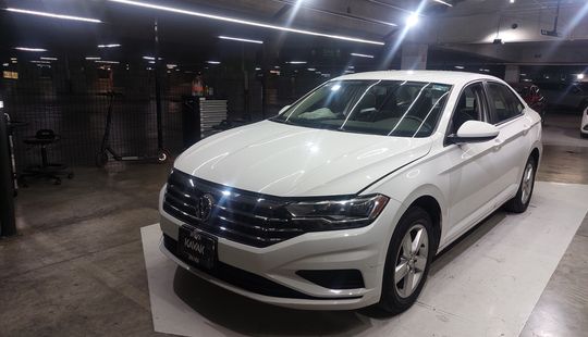 Volkswagen • Jetta