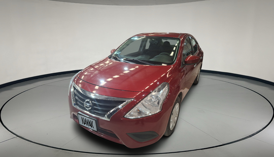 Nissan • Versa