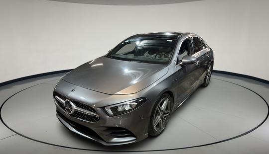 Mercedes Benz • Clase A