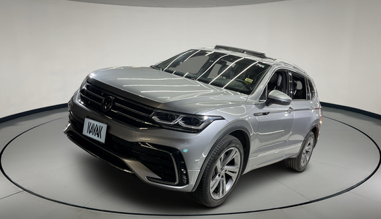 Volkswagen • Tiguan