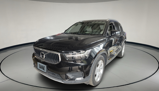 Volvo • XC40