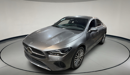 Mercedes Benz • Clase CLA