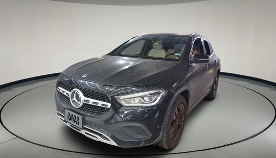 Mercedes Benz • Clase GLA
