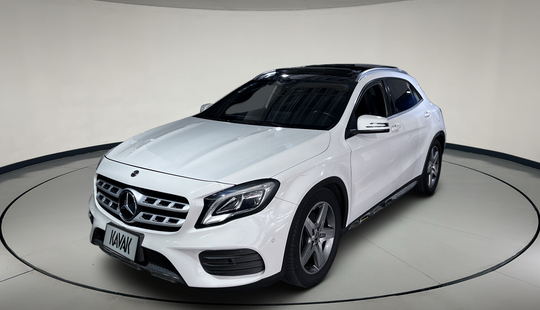 Mercedes Benz • Clase GLA