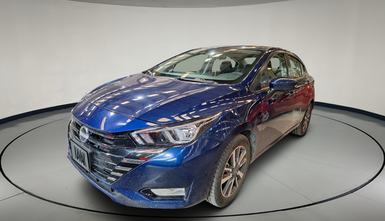 Nissan • Versa