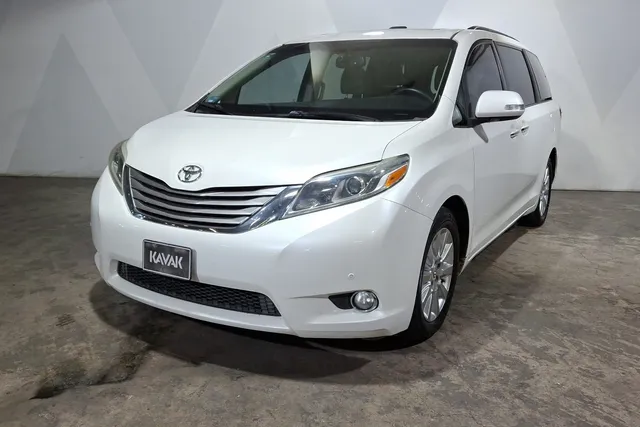 Toyota · Sienna