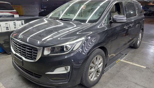 Kia • Sedona