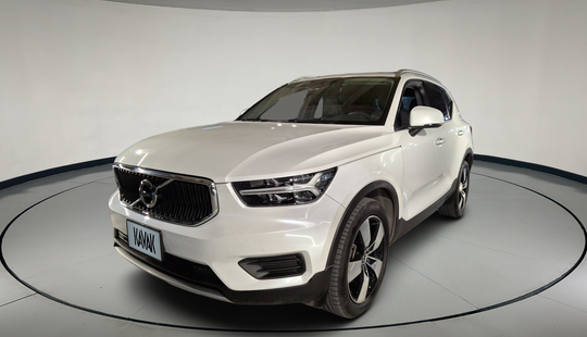 Volvo • XC40