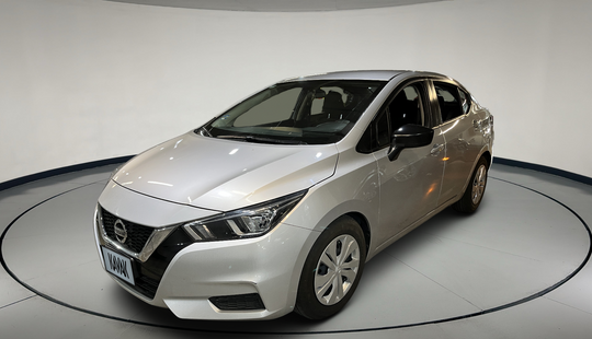 Nissan • Versa