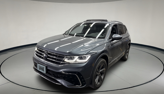 Volkswagen • Tiguan
