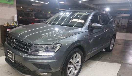 Volkswagen • Tiguan