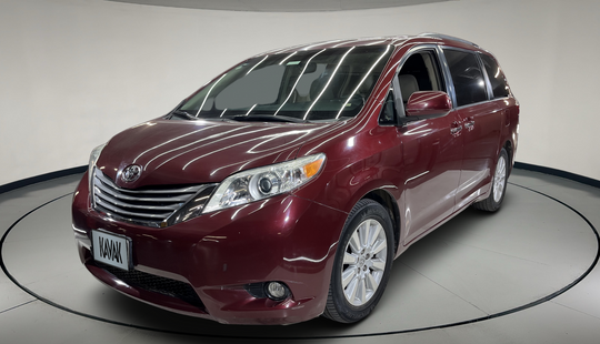 Toyota • Sienna