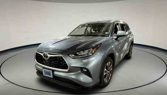 Toyota • Highlander
